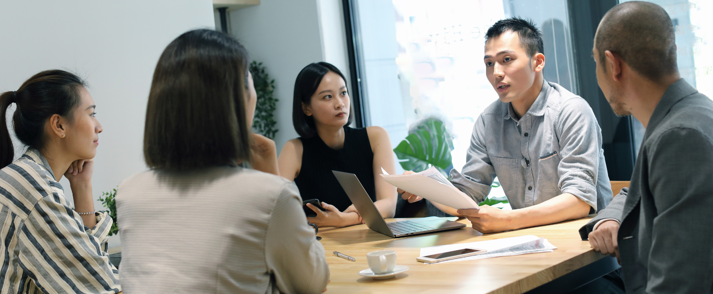 Which lease administration providers support multi-site portfolio management?